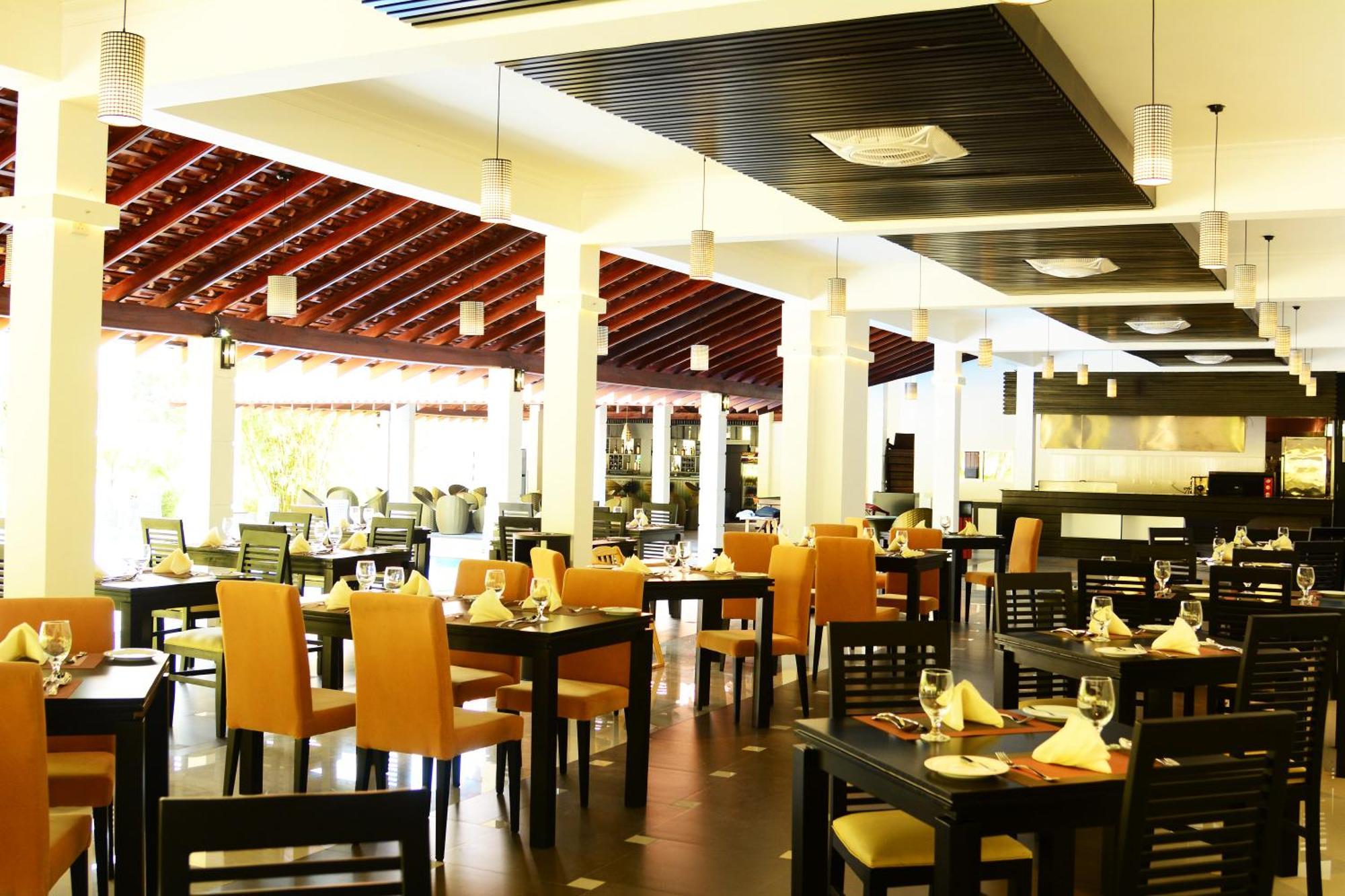 The Covanro Airport Hotel - Katunayake Gampaha Esterno foto
