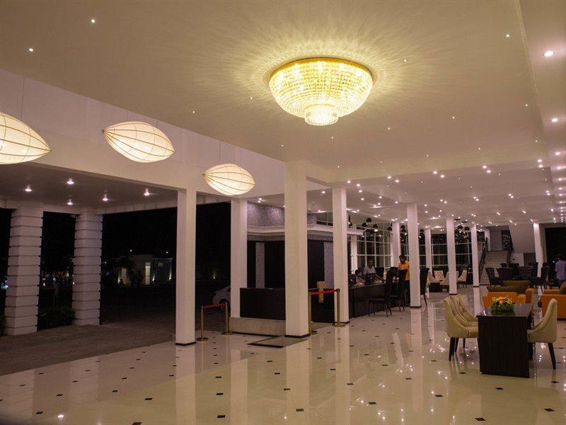 The Covanro Airport Hotel - Katunayake Gampaha Esterno foto