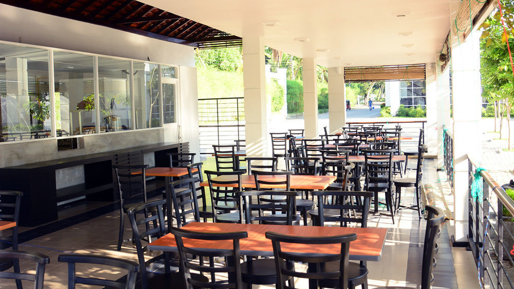 The Covanro Airport Hotel - Katunayake Gampaha Esterno foto
