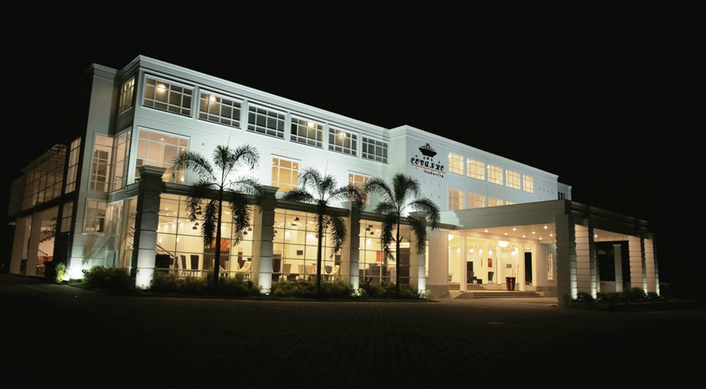 The Covanro Airport Hotel - Katunayake Gampaha Esterno foto