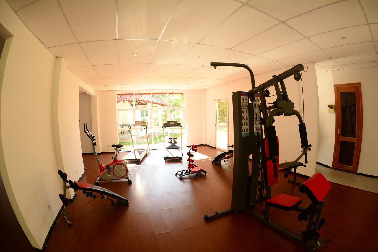 The Covanro Airport Hotel - Katunayake Gampaha Esterno foto
