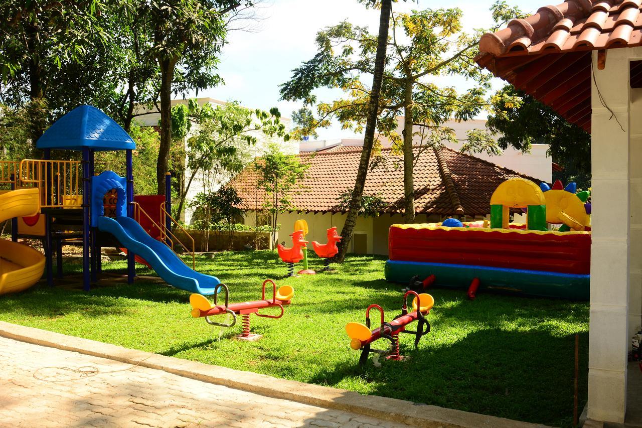 The Covanro Airport Hotel - Katunayake Gampaha Esterno foto