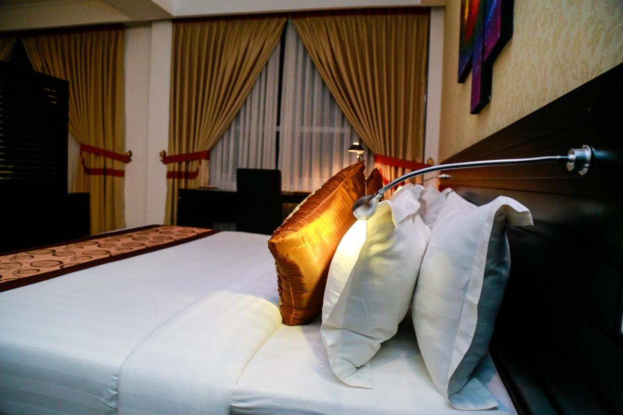 The Covanro Airport Hotel - Katunayake Gampaha Esterno foto